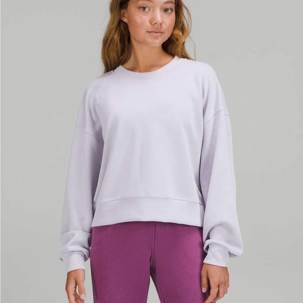 Lululemon Perfectly Oversized Cropped Crew *Softstreme -
Faint Lavender SZ 12